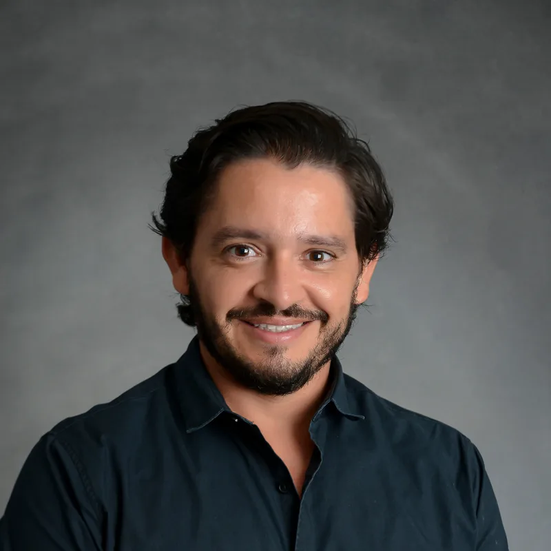 Arnaldo Poggi, consultor de gestão e criador do Oceanos CRM